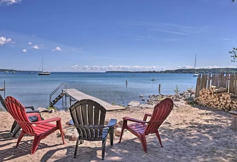 Rustic Suttons Bay Cottage: Shared Dock & Fire Pit