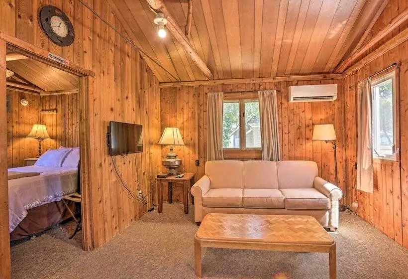 Rustic Suttons Bay Cottage: Shared Dock & Fire Pit