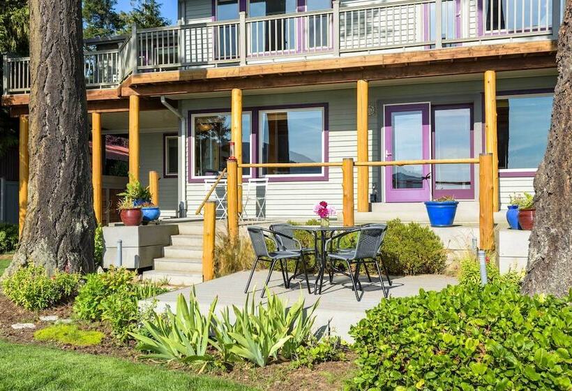 Custom Guemes Home W/ Spectacular Water Views!