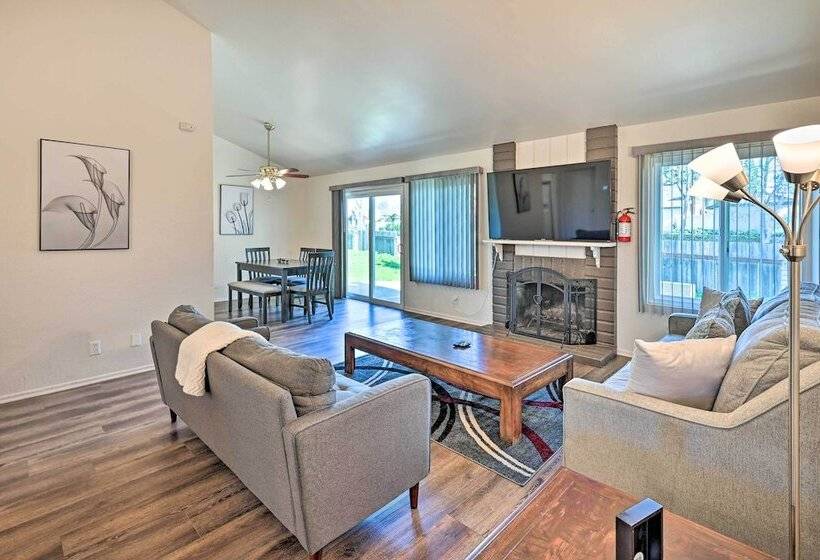 Family Friendly Oceanside Home: 5 Mi To Beach