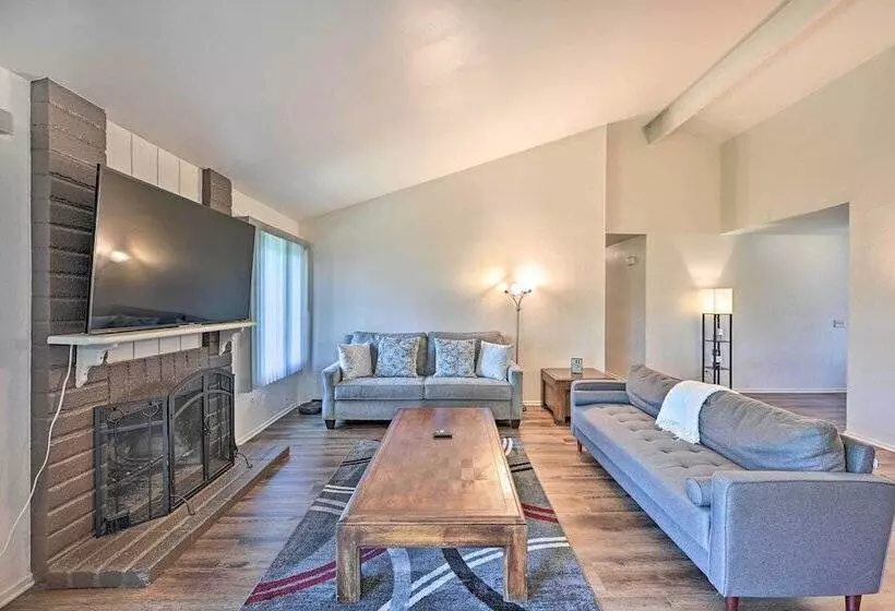 Family Friendly Oceanside Home: 5 Mi To Beach