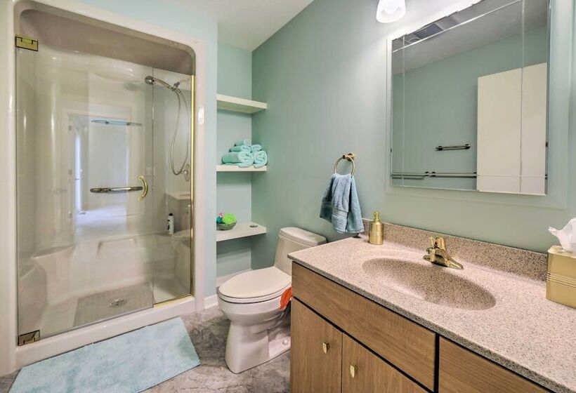 Family Home On Crystal Lake W/ Private Beach!