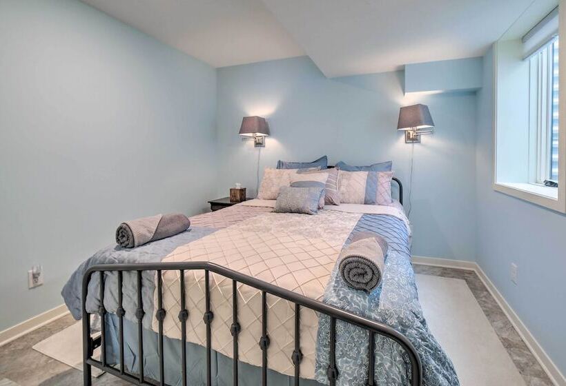 Family Home On Crystal Lake W/ Private Beach!