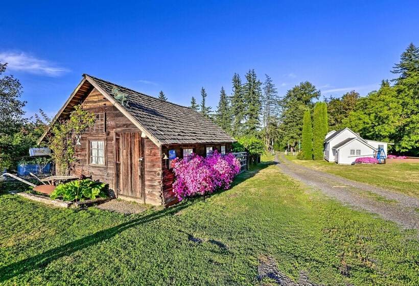 Ferndale Cottage On Private 20 Acre Farm!