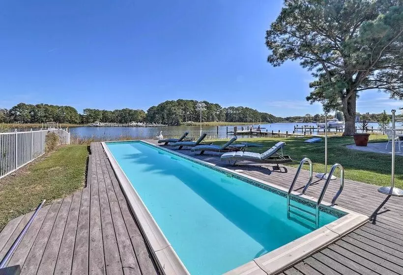 Grasonville Home W/ Private Pool On The Water