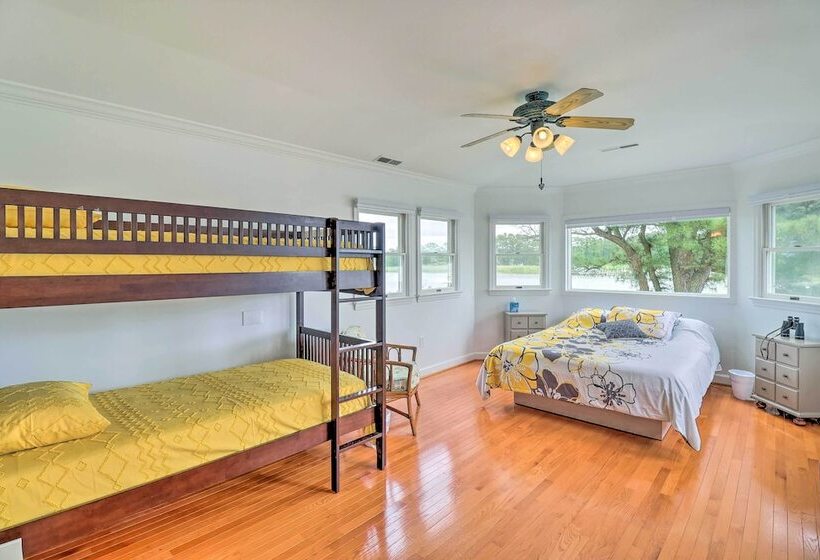 Grasonville Home W/ Private Pool On The Water