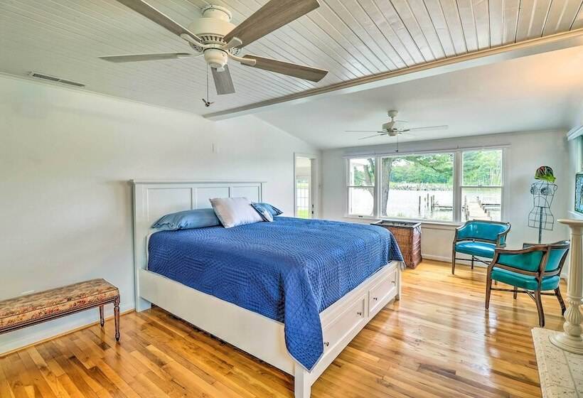 Grasonville Home W/ Private Pool On The Water