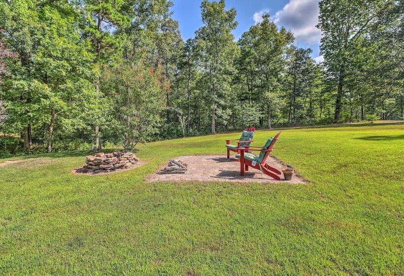 Heavenly Heber Springs Hideaway: Fish & Hike!