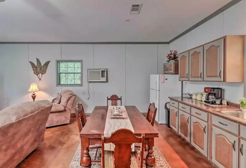 Heavenly Heber Springs Hideaway: Fish & Hike!