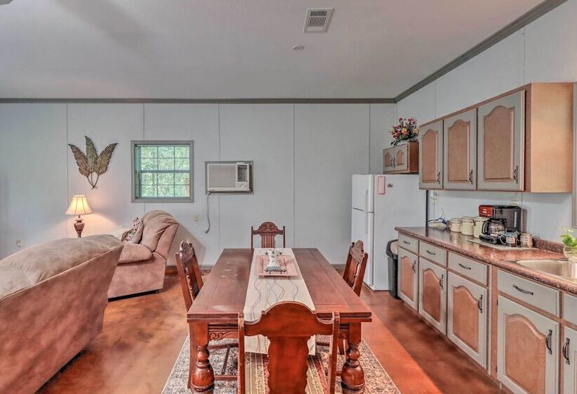 Heavenly Heber Springs Hideaway: Fish & Hike!