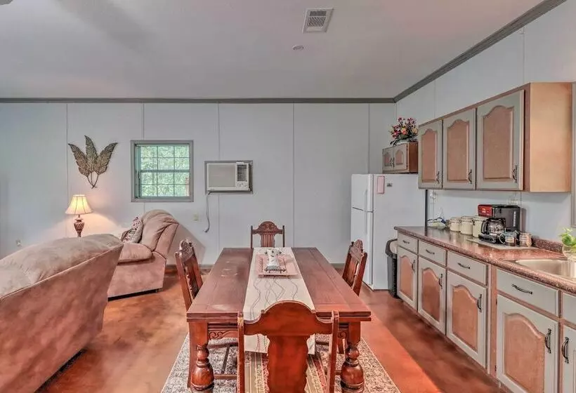 Heavenly Heber Springs Hideaway: Fish & Hike!