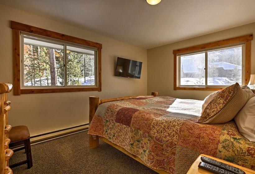 Keystone Home On Snake River W/ Hot Tub + Views!