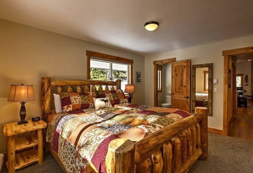 Keystone Home On Snake River W/ Hot Tub + Views!