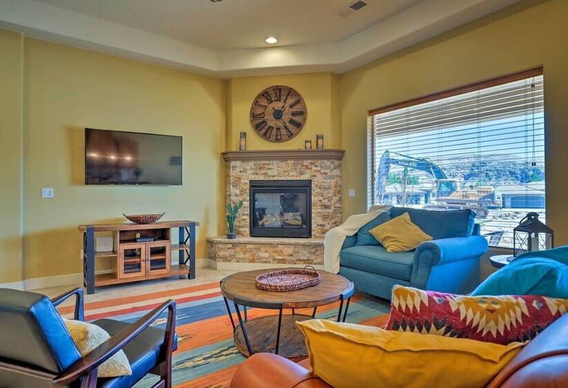 La Verkin Home W/ Hot Tub, Kayaks, & Bikes!