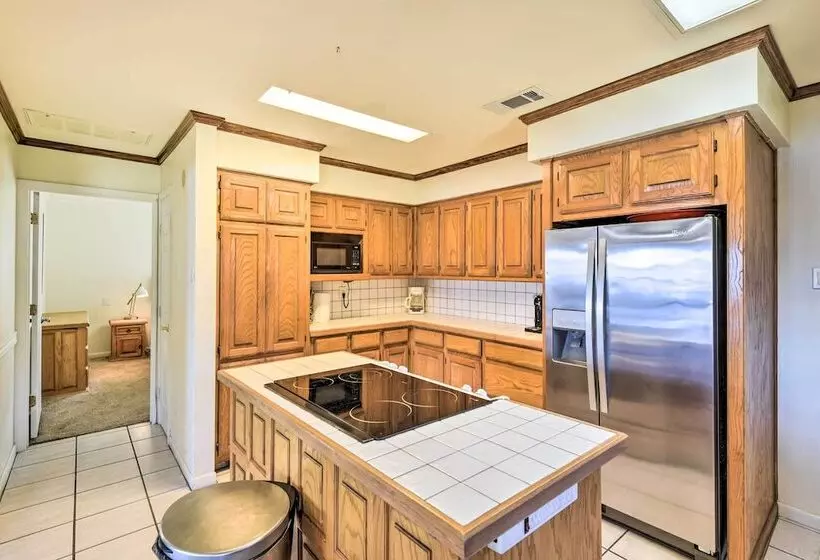 Private Beach & Dock: Home On Eagle Mountain Lake