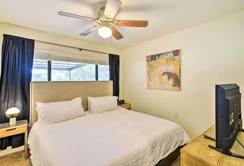 Private Beach & Dock: Home On Eagle Mountain Lake