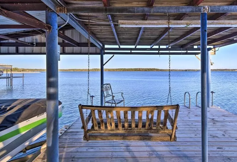 Private Beach & Dock: Home On Eagle Mountain Lake