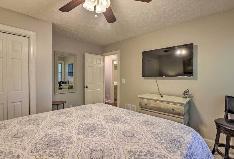 Lakefront Jacksons Gap Home W/ Deck, Dock & Views