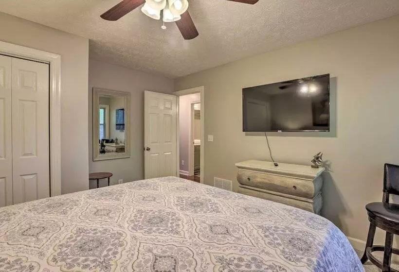 Lakefront Jacksons  Gap Home W/ Deck, Dock & Views