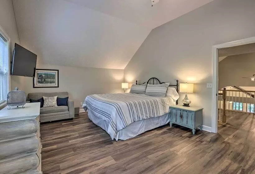 Lakefront Jacksons  Gap Home W/ Deck, Dock & Views