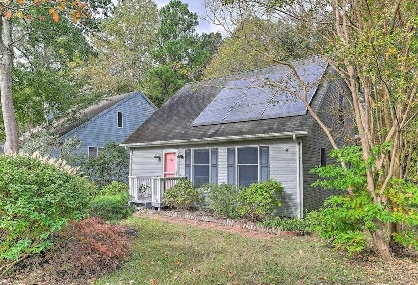 Lewes Cottage W/ Pool Access: 10 Mi To Beach!