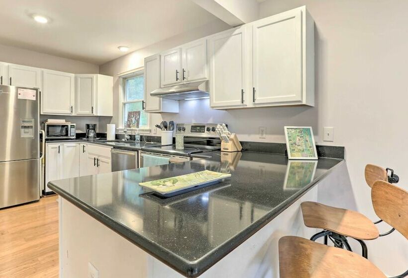 Lewes Cottage W/ Pool Access: 10 Mi To Beach!