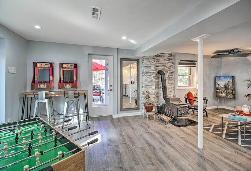 Sauna & Game Room: Lake House In Locust Grove!