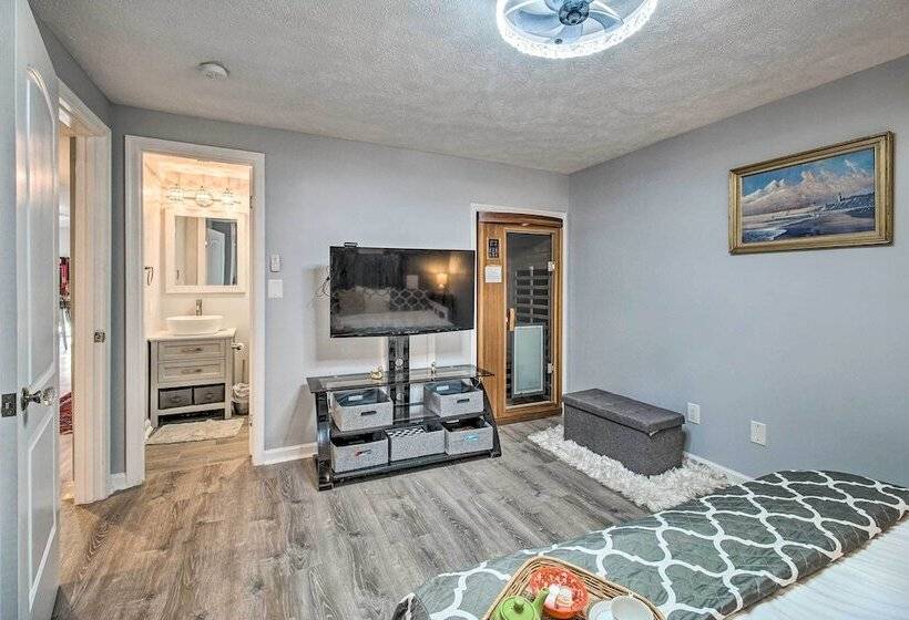 Sauna & Game Room: Lake House In Locust Grove!