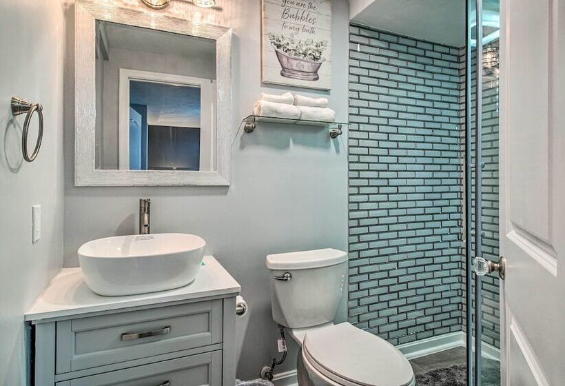 Sauna & Game Room: Lake House In Locust Grove!