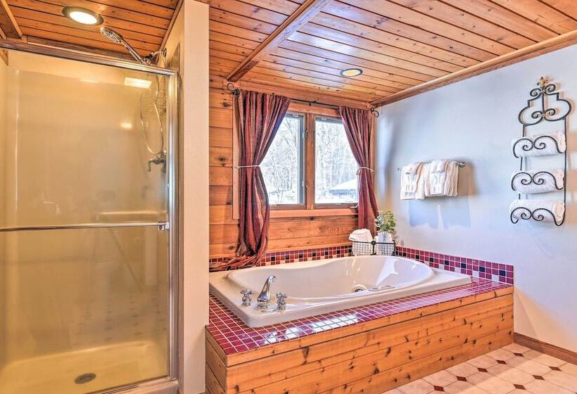Lodge W/ Indoor Pool, Along Devil S Lake Park