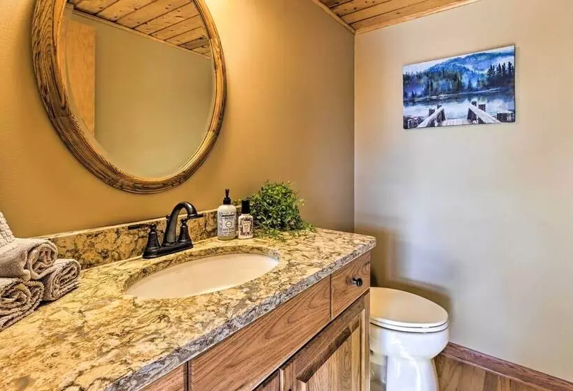 Lodge W/ Indoor Pool, Along Devil S Lake Park