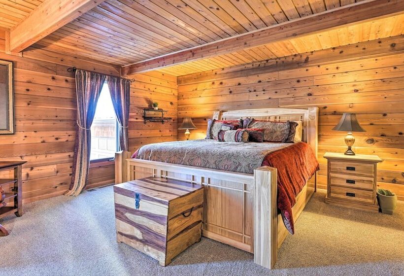 Lodge W/ Indoor Pool, Along Devil S Lake Park