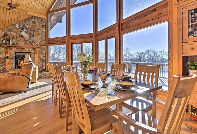 Lodge W/ Indoor Pool, Along Devil S Lake Park