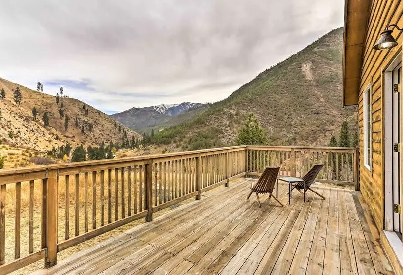 Lowman Outdoor Retreat: Walk To Hot Springs!