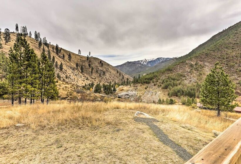 Lowman Outdoor Retreat: Walk To Hot Springs!