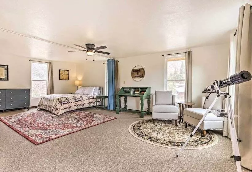 Lowman Outdoor Retreat: Walk To Hot Springs!