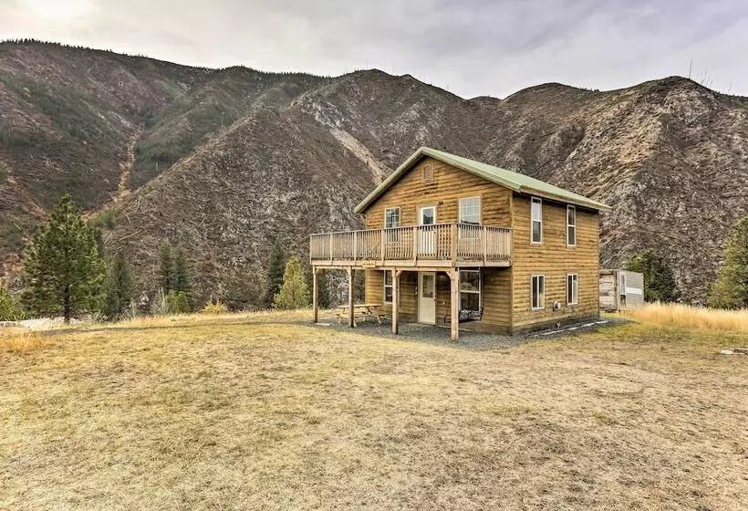 Lowman Outdoor Retreat: Walk To Hot Springs!