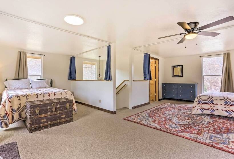 Lowman Outdoor Retreat: Walk To Hot Springs!