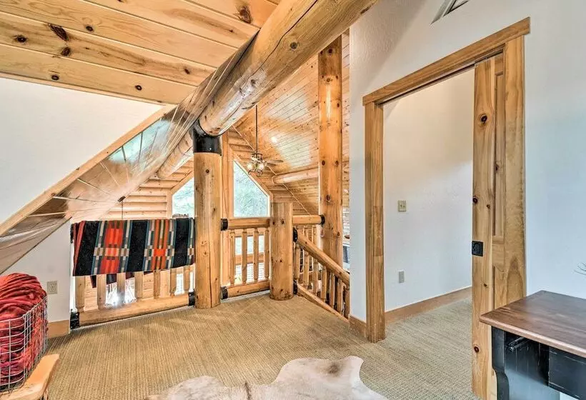 2 Mi To Dtwn: Arnold Cabin W/ Fire Pit & Deck!