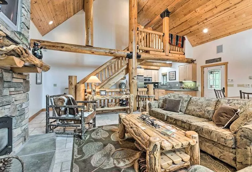 2 Mi To Dtwn: Arnold Cabin W/ Fire Pit & Deck!