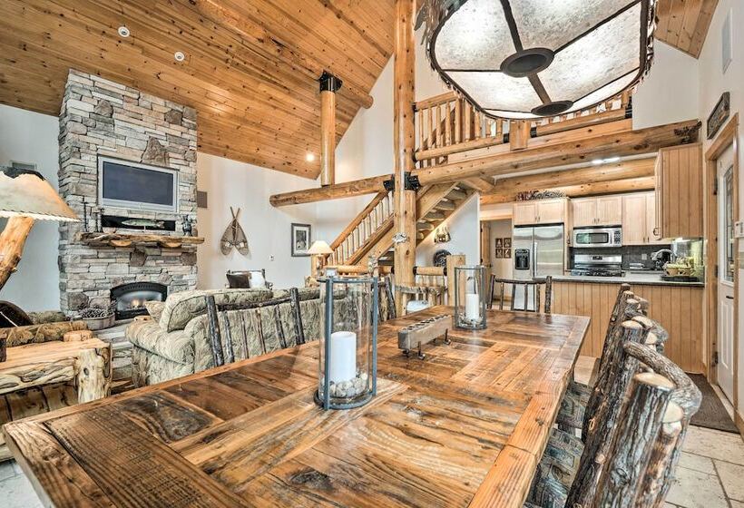 2 Mi To Dtwn: Arnold Cabin W/ Fire Pit & Deck!