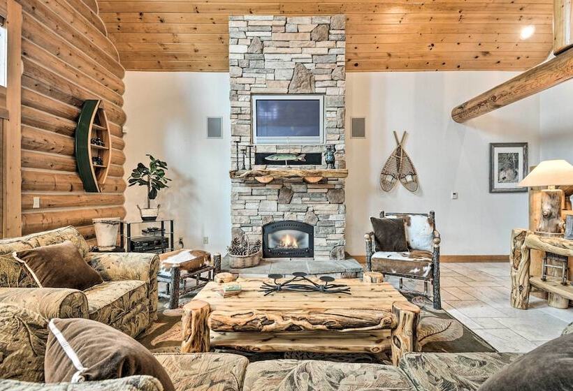 2 Mi To Dtwn: Arnold Cabin W/ Fire Pit & Deck!