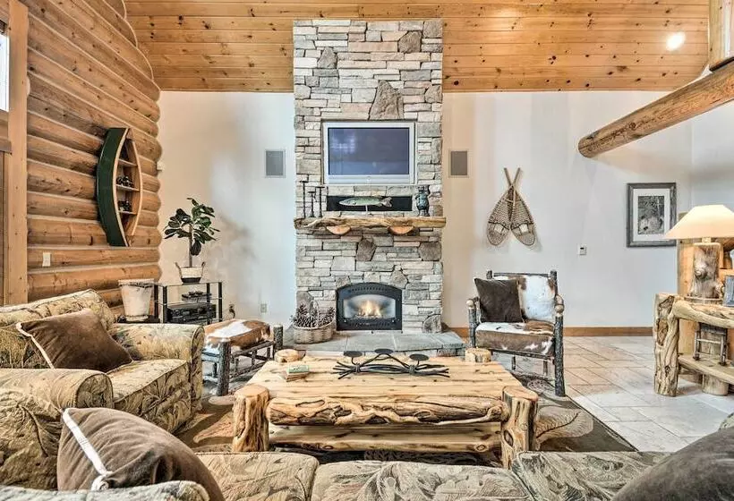 2 Mi To Dtwn: Arnold Cabin W/ Fire Pit & Deck!