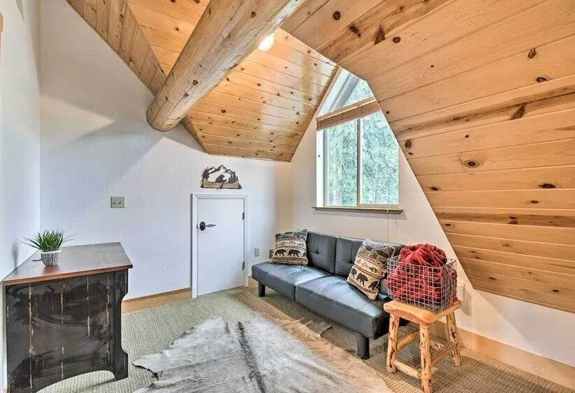 2 Mi To Dtwn: Arnold Cabin W/ Fire Pit & Deck!