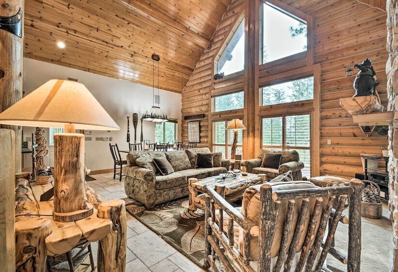 2 Mi To Dtwn: Arnold Cabin W/ Fire Pit & Deck!