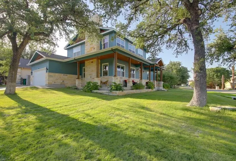 Modern Lago Vista Home W/ Pool & Lake Access!