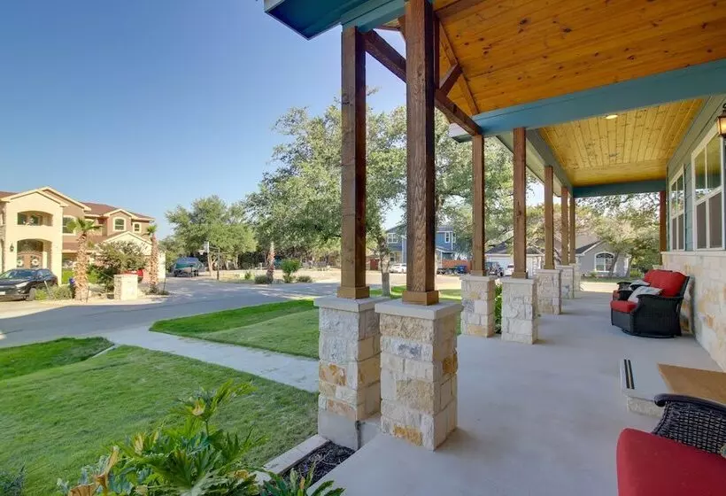 Modern Lago Vista Home W/ Pool & Lake Access!