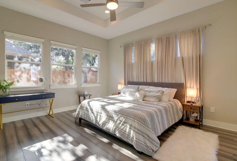 Modern Lago Vista Home W/ Pool & Lake Access!