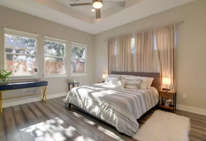 Modern Lago Vista Home W/ Pool & Lake Access!