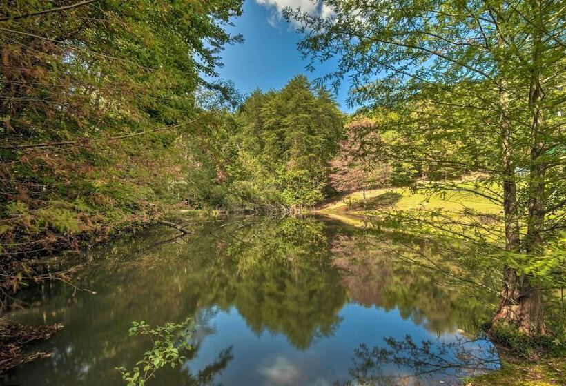Murphy Cabin W/ Deck, Grill & Private Pond!